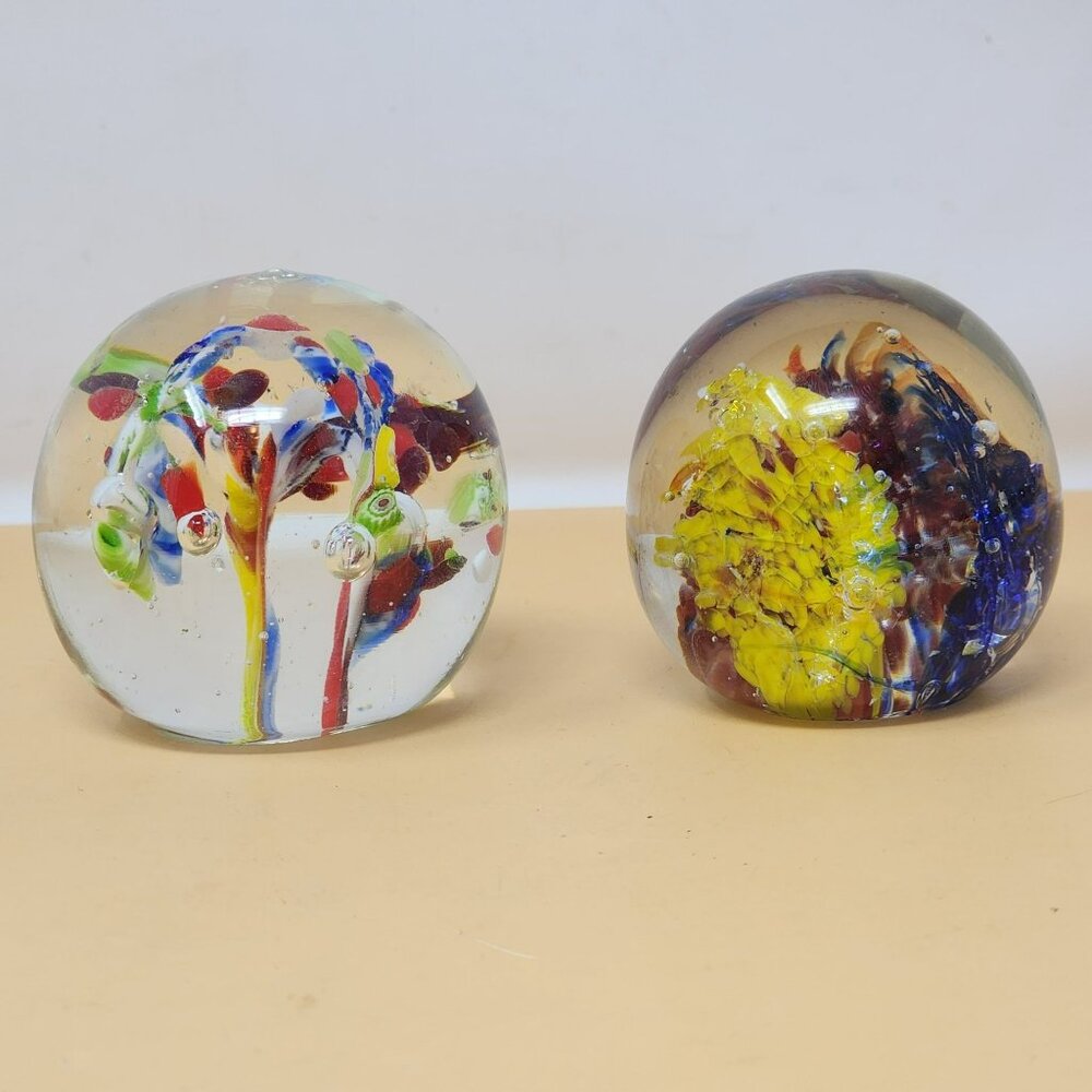 Handcrafted Glass Paperweight Set With Multicolored Floral Designs Clear‎ Finish